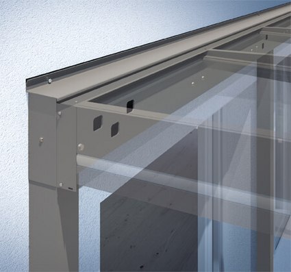 Afbeelding van een structuur met glas, met een metallic frame en een lichte achtergrond.