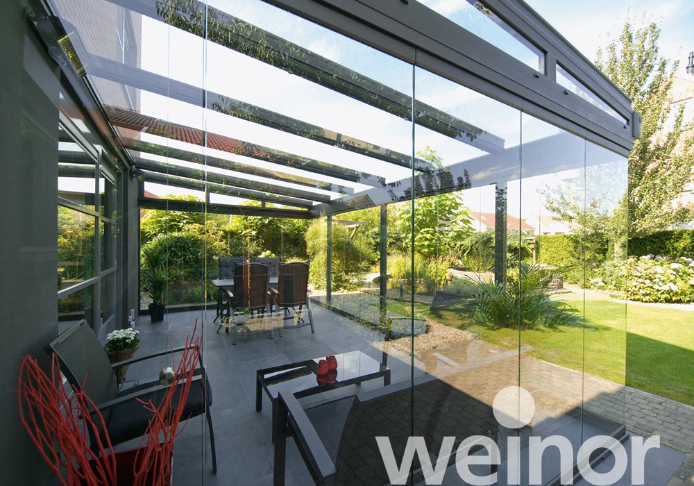 Terrasoverkapping van glas weinor Terrazza Originale met glazen wanden
