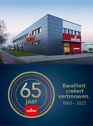 Moderne gebouw met een grijze façade en een opvallend rode signage, met een feestelijke vermelding van 65 jaar.